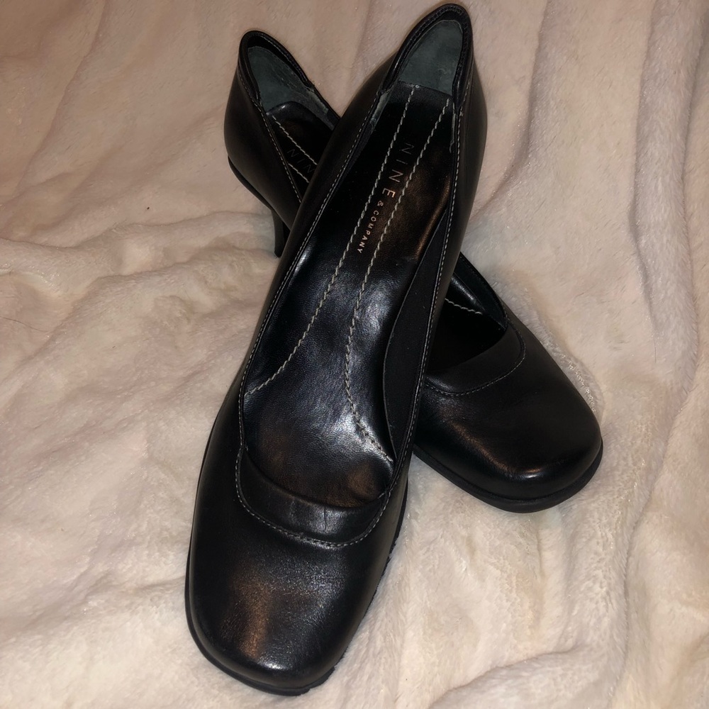 Nine & Co Black Round Square Toe Heels Size 10